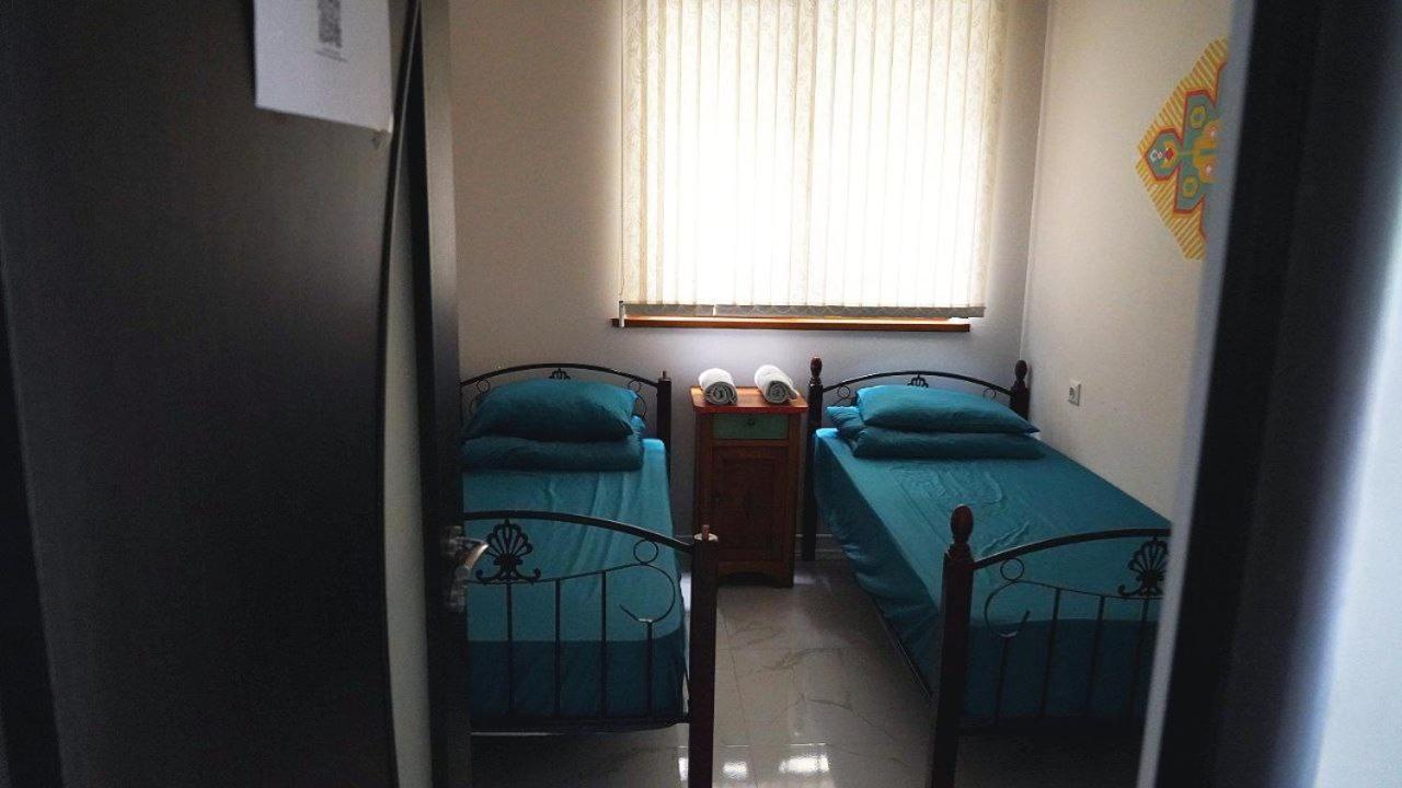 יירבאן Areva Hostel On Pushkin St. מראה חיצוני תמונה