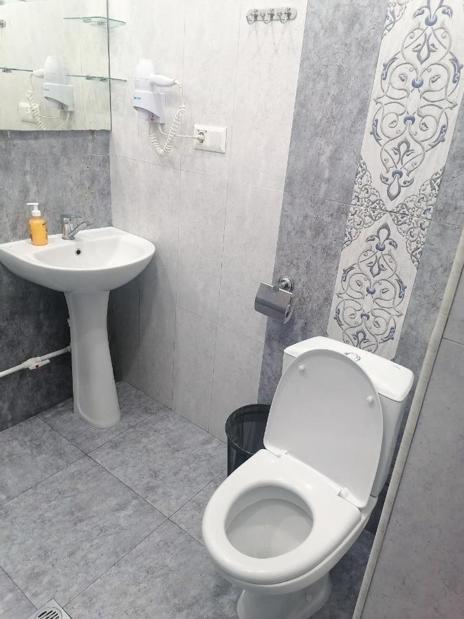 יירבאן Areva Hostel On Pushkin St. מראה חיצוני תמונה